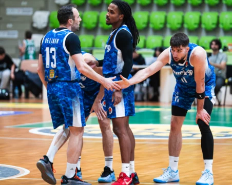 Академик скочи на съдийството след мача с Рилски спортист