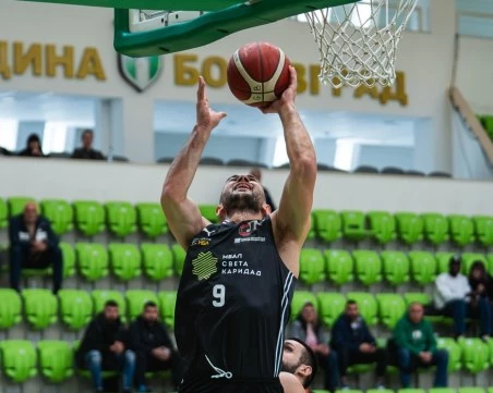 Баскетболният Локомотив на полуфинал за Купата след мач с 218 точки