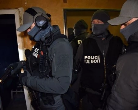 ГДБОП арестува трима мъже за трафик на хора и сексуална експлоатация в София