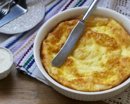 Рецепта за млечна баница с домашни кори