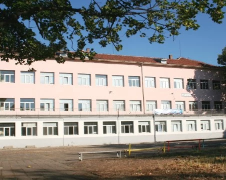 Шест фирми искат да изградят физкултурен салон към училище в Пловдив за близо 1 млн. евро