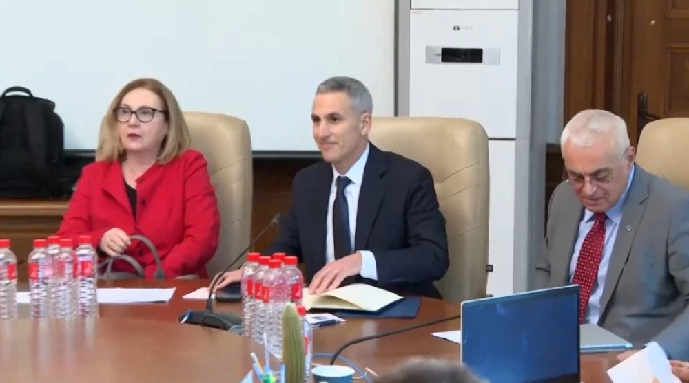 Андрей Гюров започна среща с ръководството на ЦИК