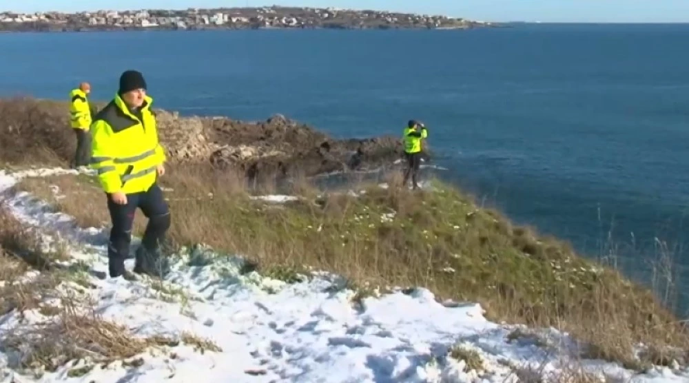 Трети ден продължава издирването на изчезналия риболовен кораб