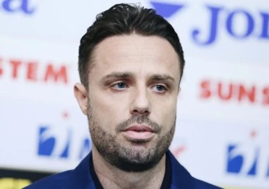 Един от най обичаните български волейболисти Теодор Салпаров ще сложи