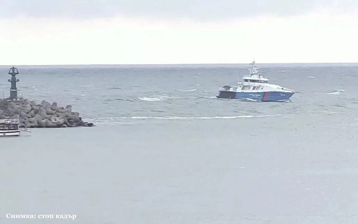 Подновяват издирването на тримата рибари от потъналия кораб край Созопол