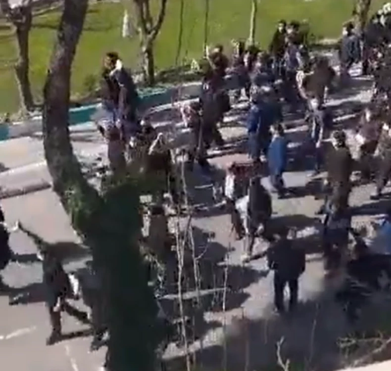 Студентски протест избухна в университет в Техеран