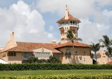 21-годишен е мъжът, застрелян от Сикрет сървиз, след като влязал в имението на Тръмп