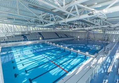 Прекратиха състезанието по плуване в Бургас, на което загина 16-годишно момче