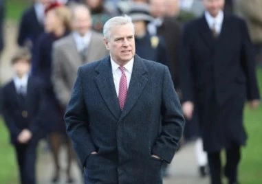 Трети ден продължават претърсванията в бившата резиденция на Андрю