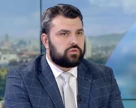 Георг Георгиев: Служебният кабинет се замеси в проблеми още със самия старт