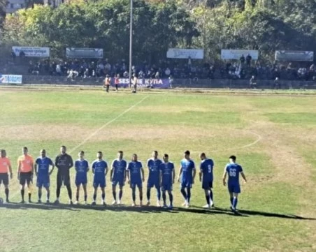 Спартак се спаси в края срещу Асеновец