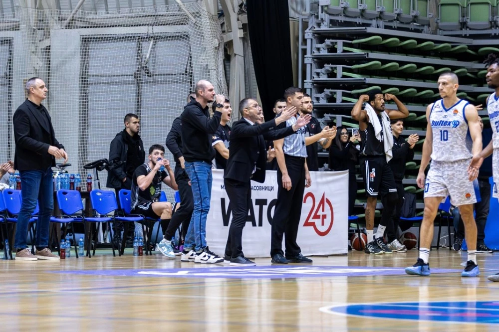 Асен Николов: Опитът понякога накланя везните