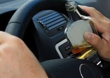 Пиян катастрофира в Кючука, дрегерът светна над 2 и на негов колега