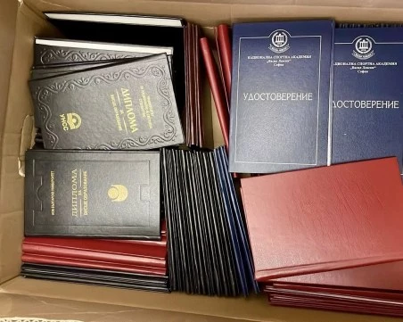 ГДБОП разби работилница за филшиви дипломи и документи