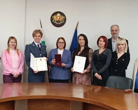 Министерството на отбраната отличи проф. Христина Янчева с медал за принос към военноисторическото наследство