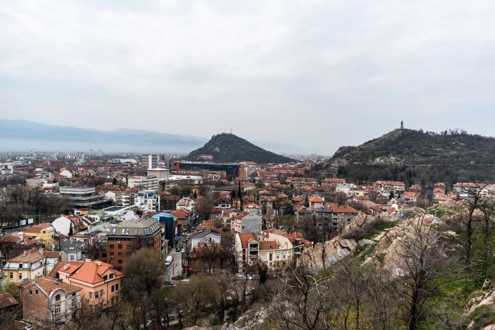 Облачно, но с пролетни температури в Пловдив днес