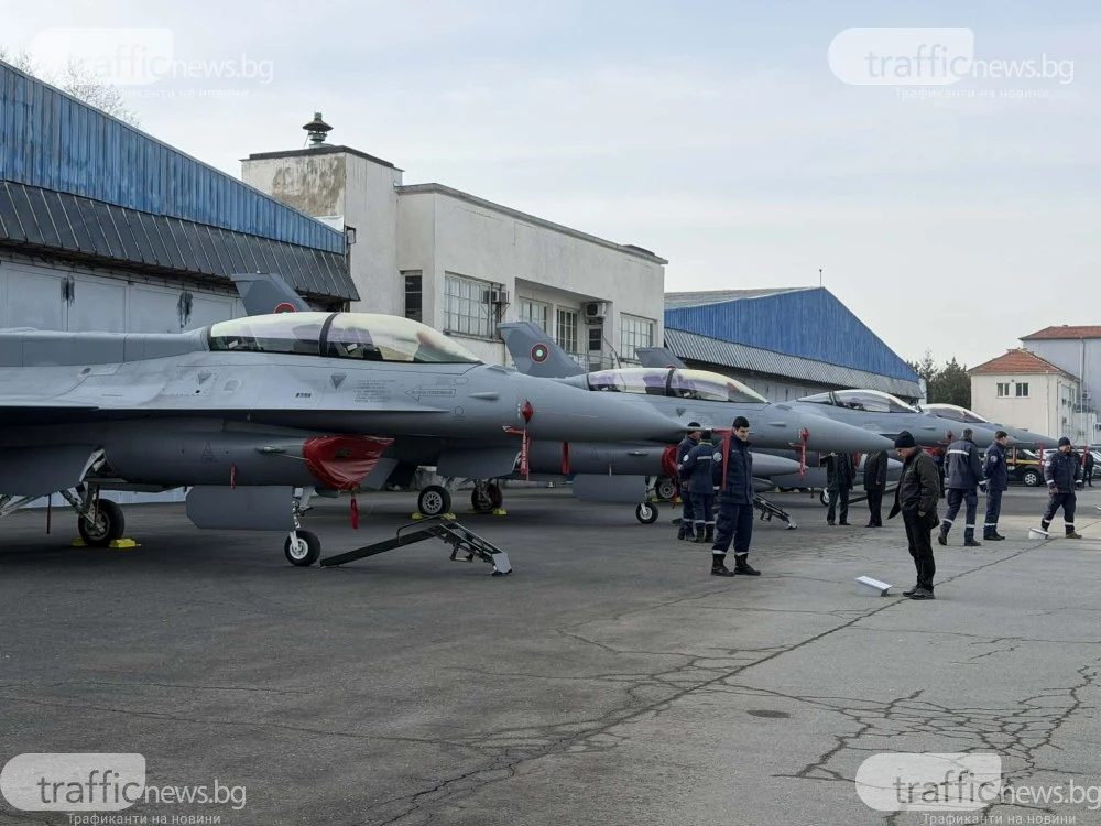 Вторите осем F-16 пристигат у нас със закъснение