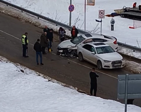 Жена и дете пострадаха при катастрофа на пътя Пампорово - Чепеларе