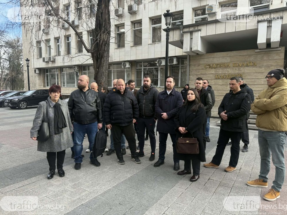 Близки на загиналото семейство на Околовръстното: Той уби всички нас, едно дете остана без майка и баща