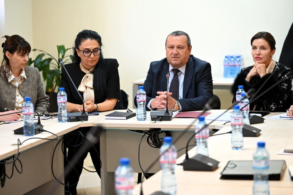 Министър Адемов: Искаме да спрем практиката „глас срещу хляб