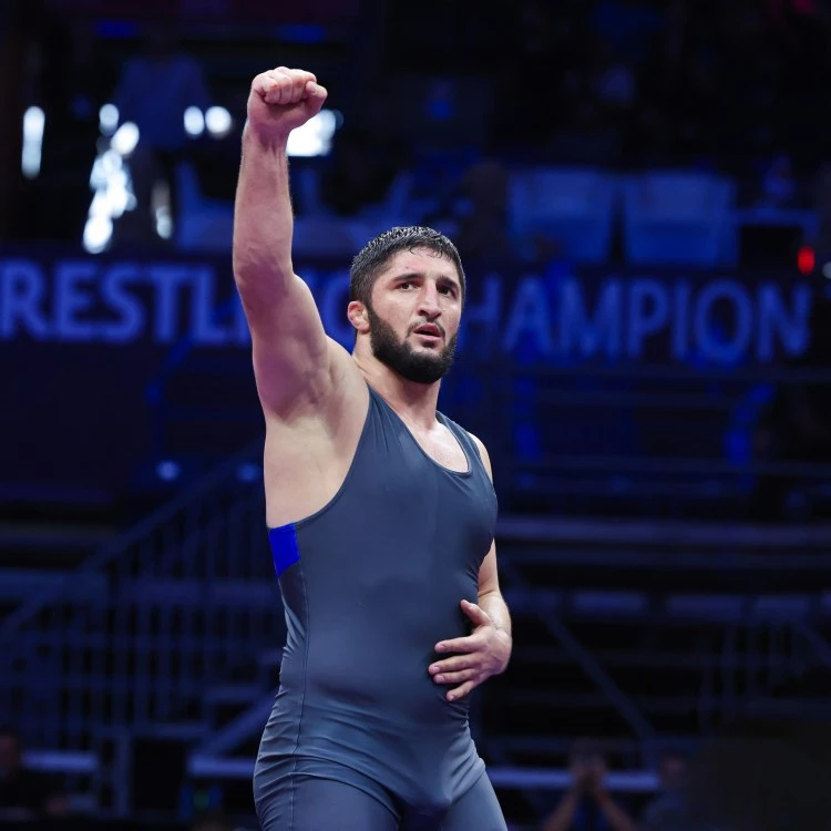 Садулаев се завръща на тепиха, получи виза за Албания