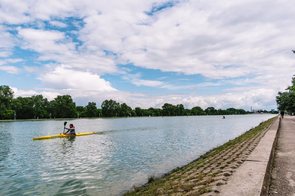 Слънцето се показва над Пловдив, но температурите леко се понижават