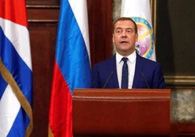 Дмитрий Медведев нарече Кая Калас русокос плъх