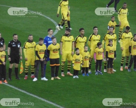 Ботев пусна билетите за мача със Септември