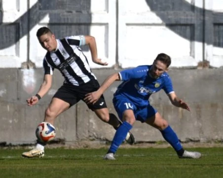 Дубълът на Локо с равенство срещу Гигант Съединение