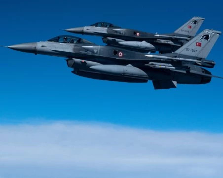 Турски F-16 се разби, пилотът загина