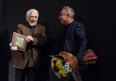 Напусна ни рицарят на българския театър Асен Шопов