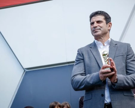 Георги Иванов към Бербатов: Няма да му стигнат двата месеца, за да прочете проблемите ни