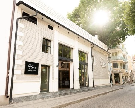 Служител изкара „мръсни тайни