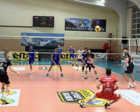 Волейболният Локомотив с бърз успех в Разлог
