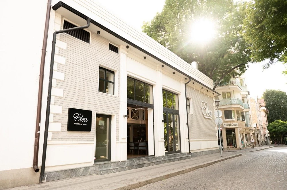 Служител изкара „мръсни тайни