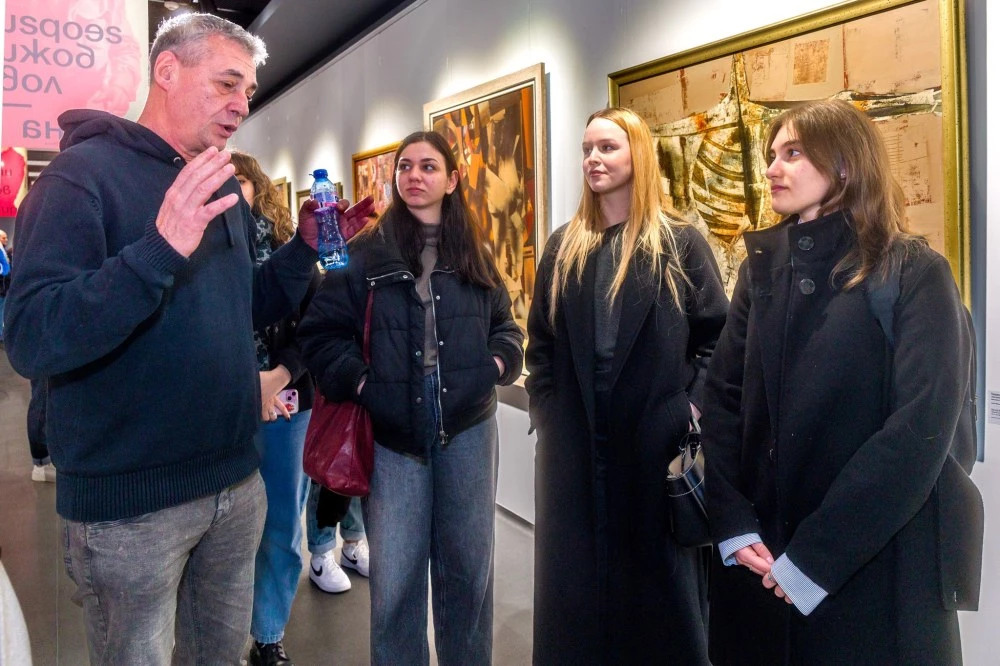 Студенти и художници - среща на поколенията в галерия „Капана