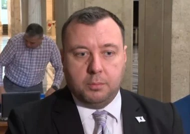 От Възраждане се регистрираха за предстоящите избори