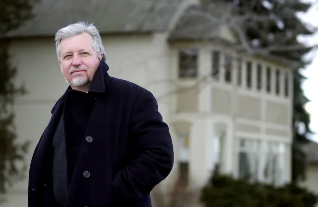 Почина Дан Симънс, бащата на култовата сага „Хиперион