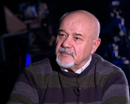 Шофьорът на автобуса, в който се вряза Виктор Илиев: Изпитвам страшни болки, не мога да дишам и спя на стол