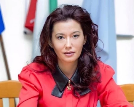 Уволниха шефката на 