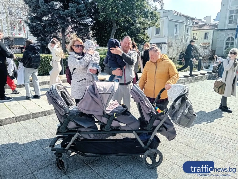 Семейство с тризнаци от Пловдив търси дом, но остава извън системата за общинско настаняване