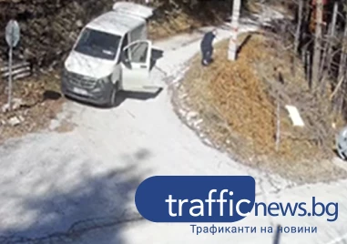 Шофьор превърна отбивка край Дедово в сметище, камера запечата безочието му