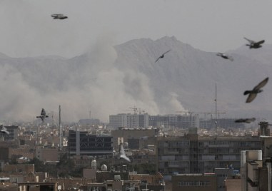 Иранският министър на отбраната и командващият елитните революционни гвардейци са убити при израелски удари