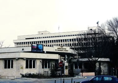 Във връзка със започналата военна между Израел и Иран МВнР