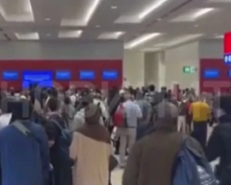 Българи са блокирани над четири часа на летището в Дубай, до 7 март няма да има полети