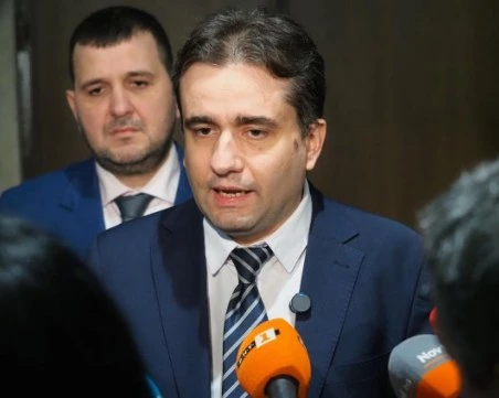 Божанов: Твърденията, че сме свързани със случая 