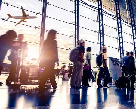 Дрон удари международното летище в Кувейт, има пострадали