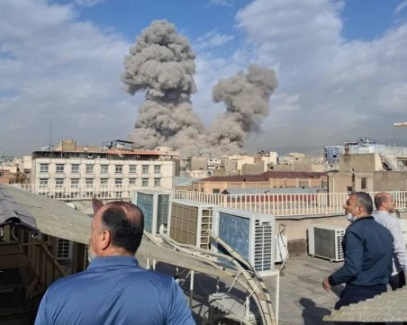 Иранският министър на отбраната и командващият елитните революционни гвардейци са убити при израелски удари