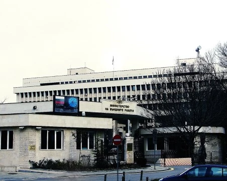 Външно министерство сформира кризисен щаб заради ескалацията между Израел и Иран