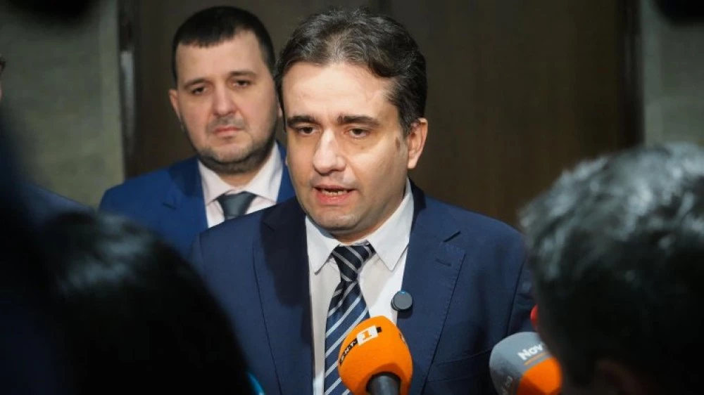 Божанов: Твърденията, че сме свързани със случая 